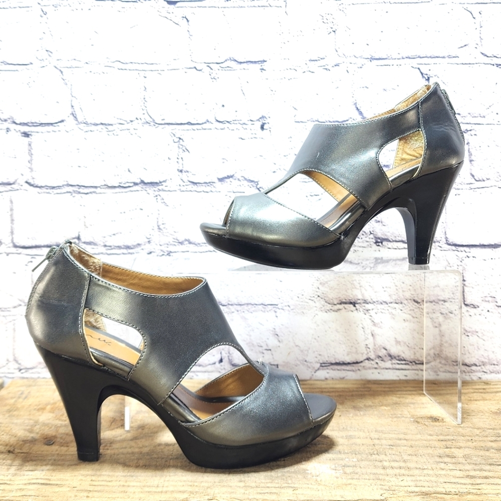 GNW -T-strap w/approx. 3.5” heel, dark grey, size 6M